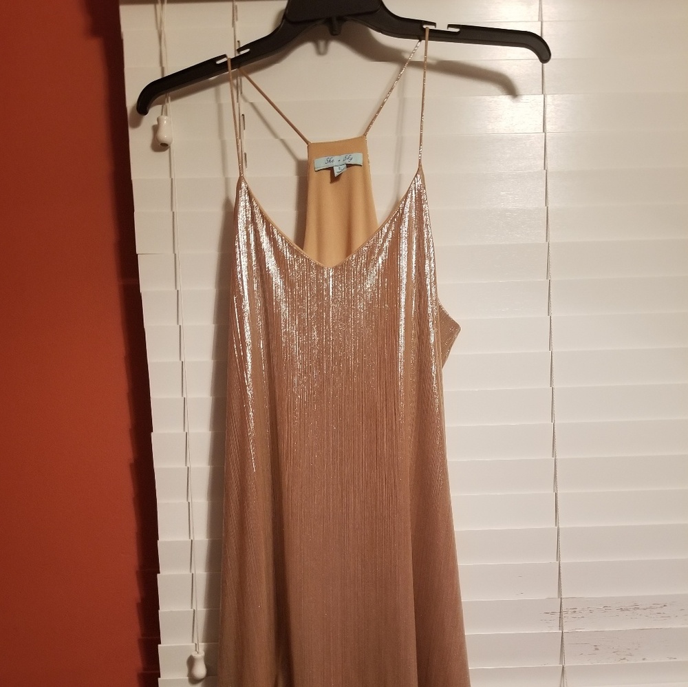 Rose Gold She & Sky Metallic Dress. EUC